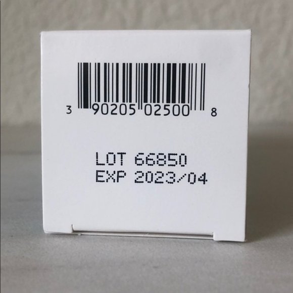 EltaMD UV Clear Broad-Spectrum SPF 46 - Picture 3 of 3